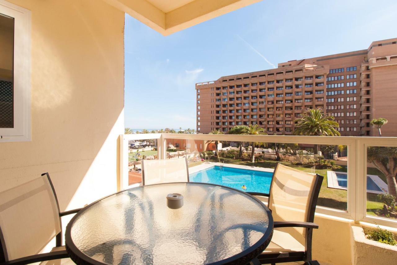 Hotel Apartamento Pyr Fuengirola Private Sunny Pool Side Extérieur photo