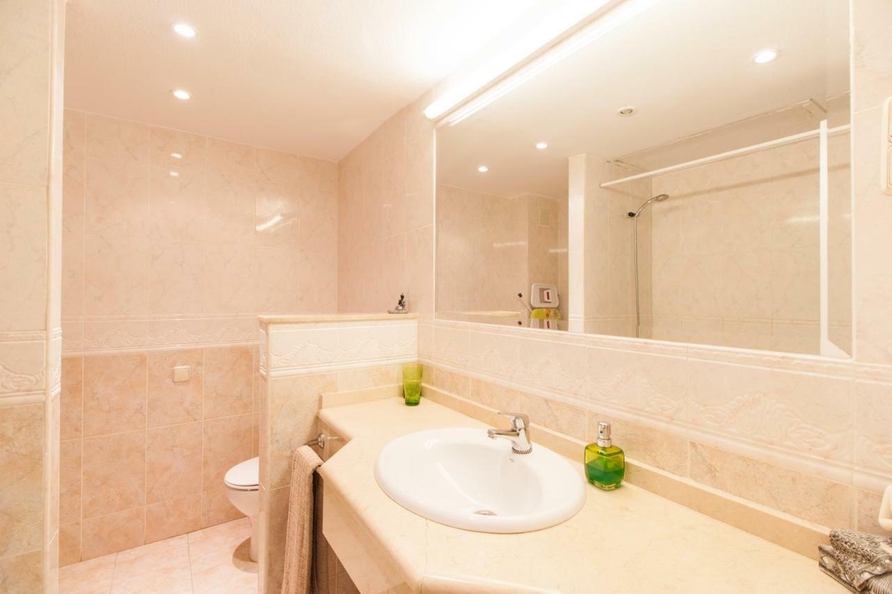 Hotel Apartamento Pyr Fuengirola Private Sunny Pool Side Extérieur photo